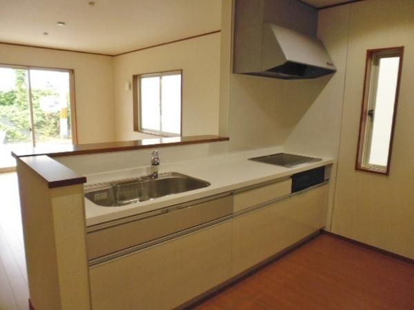 Same specifications photo (kitchen)