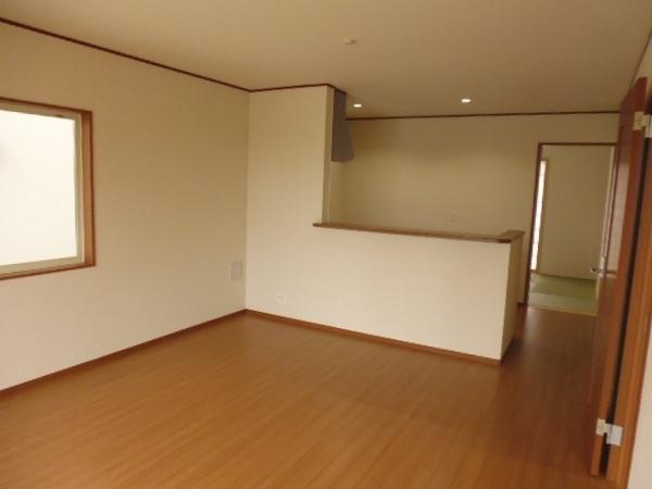 Same specifications photos (living)