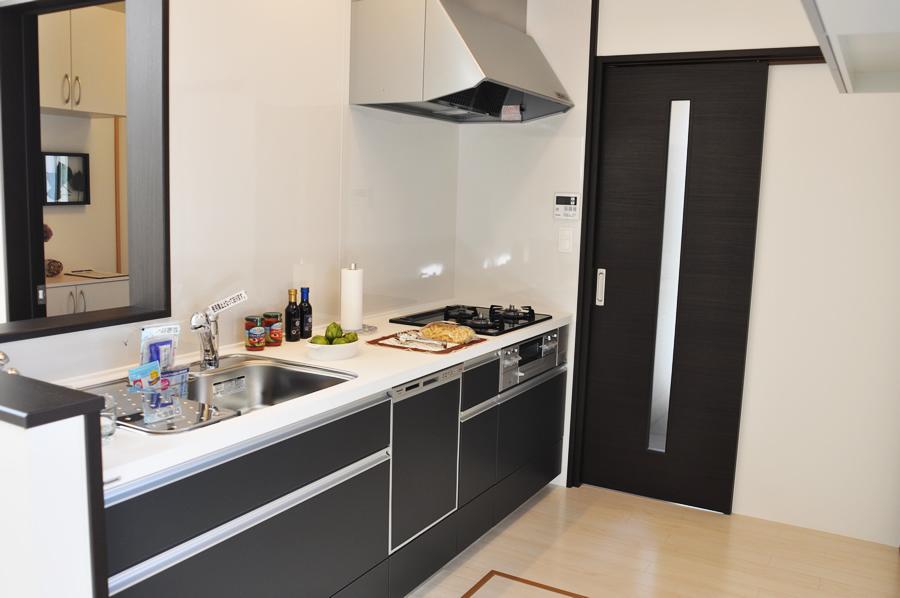 Kitchen. No. 8 land local model house