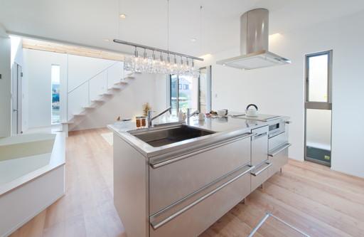 Model house photo. Since the Island kitchen, Also spacious around the kitchen. Clean up a breeze because the busy breakfast time meals can be taken here.  [Construction Case]