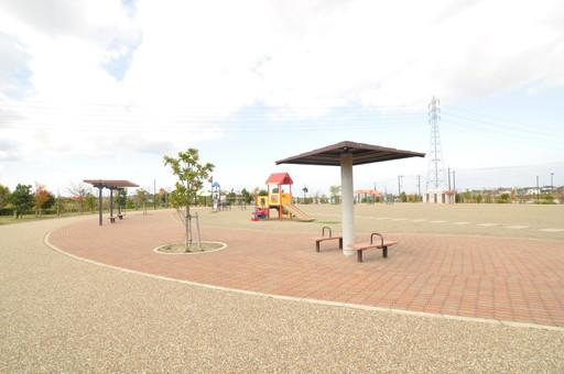 park. 640m to Central Park