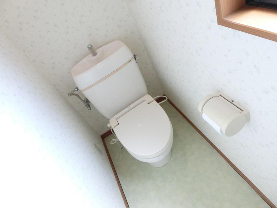 Toilet. Second floor toilet