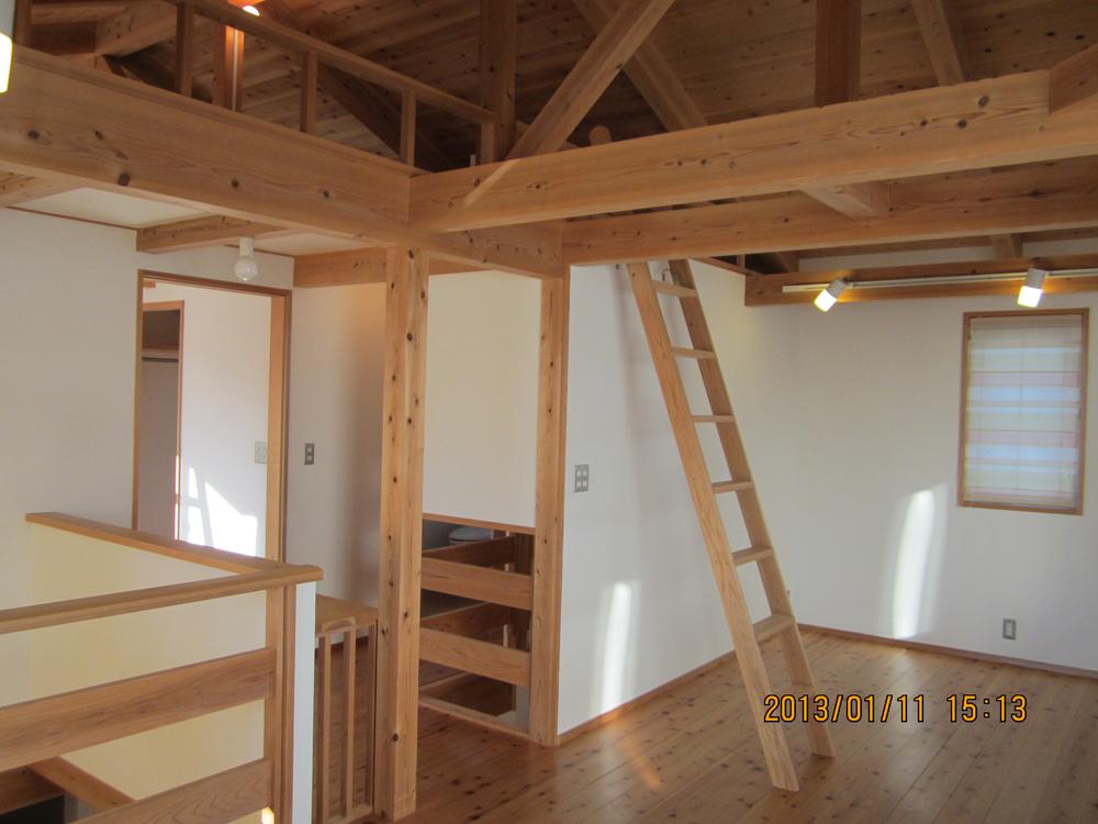 Non-living room. Indoor (12 May 2012) shooting