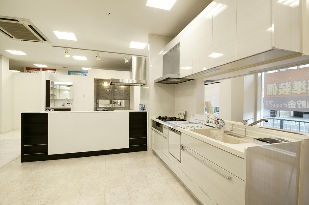 exhibition hall / Showroom. Publish the most up-to-date system kitchen always 3 points or more.