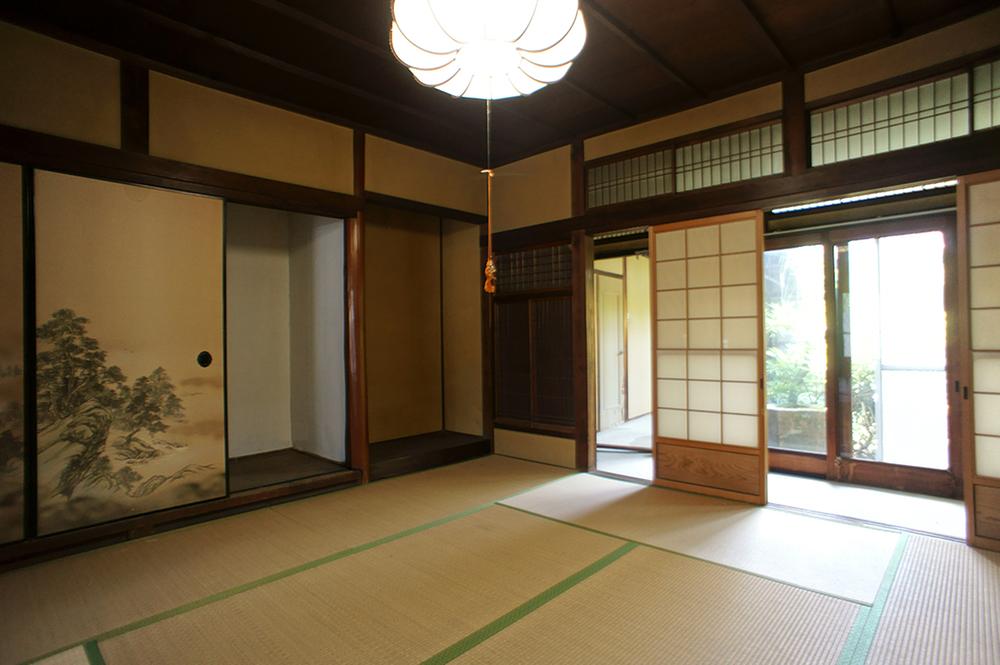 Non-living room. July 2012 shooting