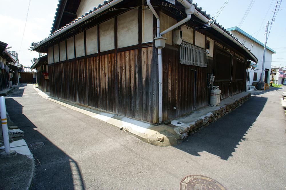 Other. Intrusion paths