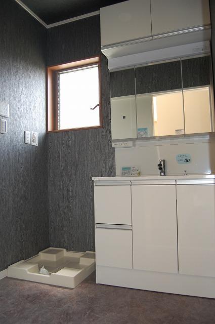 Wash basin, toilet. ☆ Other subdivision model house ☆