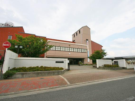 Junior high school. 200m until the fifth junior high school