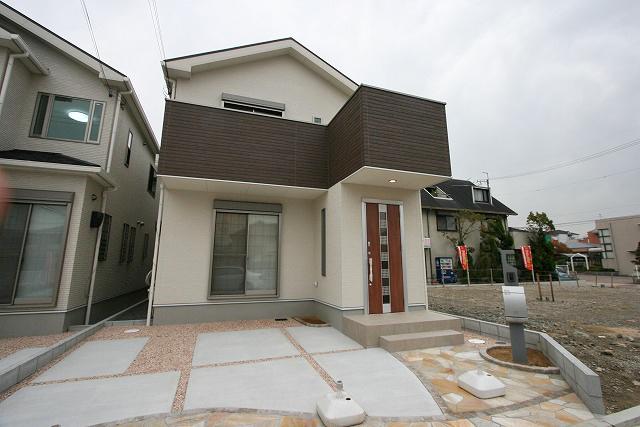 Local appearance photo