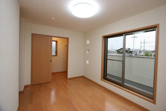 Non-living room. 2 Kaiyoshitsu