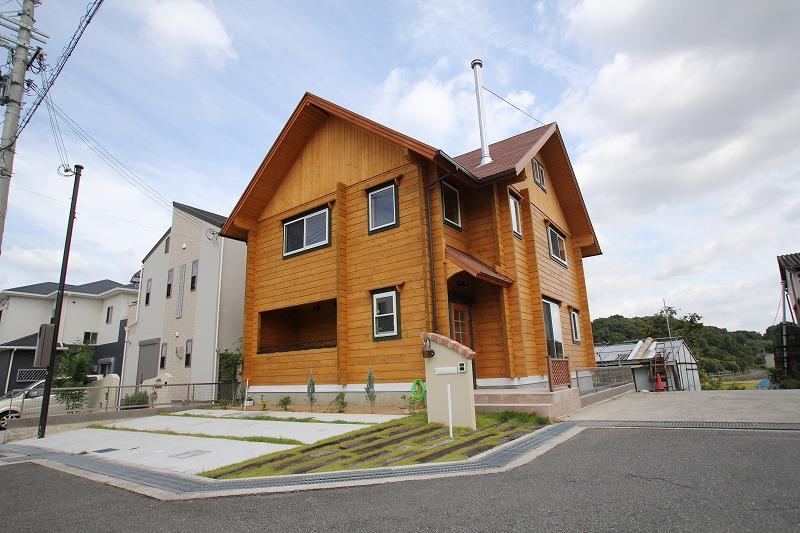 Local appearance photo. Local (10 May 2012) shooting