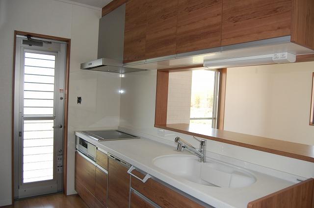 Same specifications photo (kitchen)