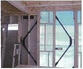 Construction ・ Construction method ・ specification. K- brace ・  ・  ・ By attaching the H-shaped steel which has been processed in a special shape, You play the role of both the "damping" to absorb the shaking as "seismic" to withstand the shaking of an earthquake. When the force is applied from the outside by the earthquake H-section steel is deformed (brace support portion) absorbs energy, By being converted into heat energy, To protect the shaft set of house. Since with minimal deformation of the building avoid damaging the interior and exterior, Repair work, even when the big earthquake will be kept to a minimum.