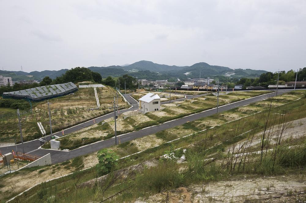 Comfortably wide in the grounds of the leeway. Child-rearing families peace of mind in the park hotel