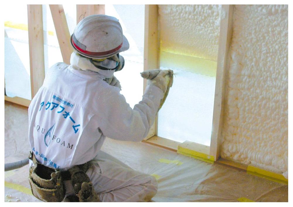 Other. Thermal insulation material is Aqua Home. It is the residence of the high air-tight and high thermal insulation. Aqua Home standard specifications is the centerpiece of Hidemitsu build.