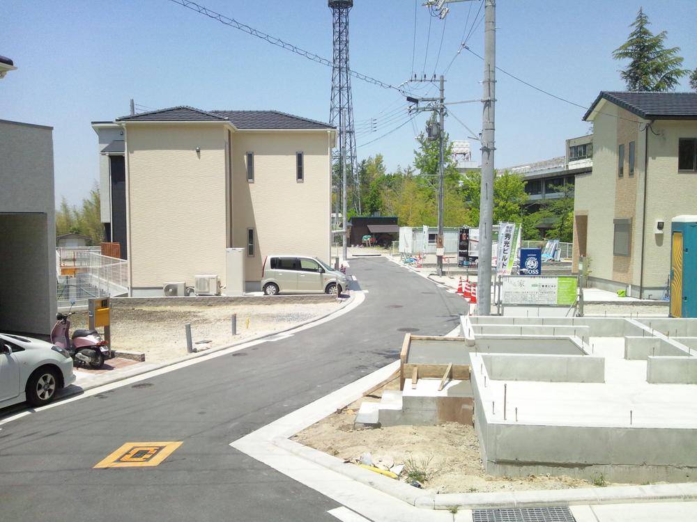 Local photos, including front road. Local (March 2013) Shooting