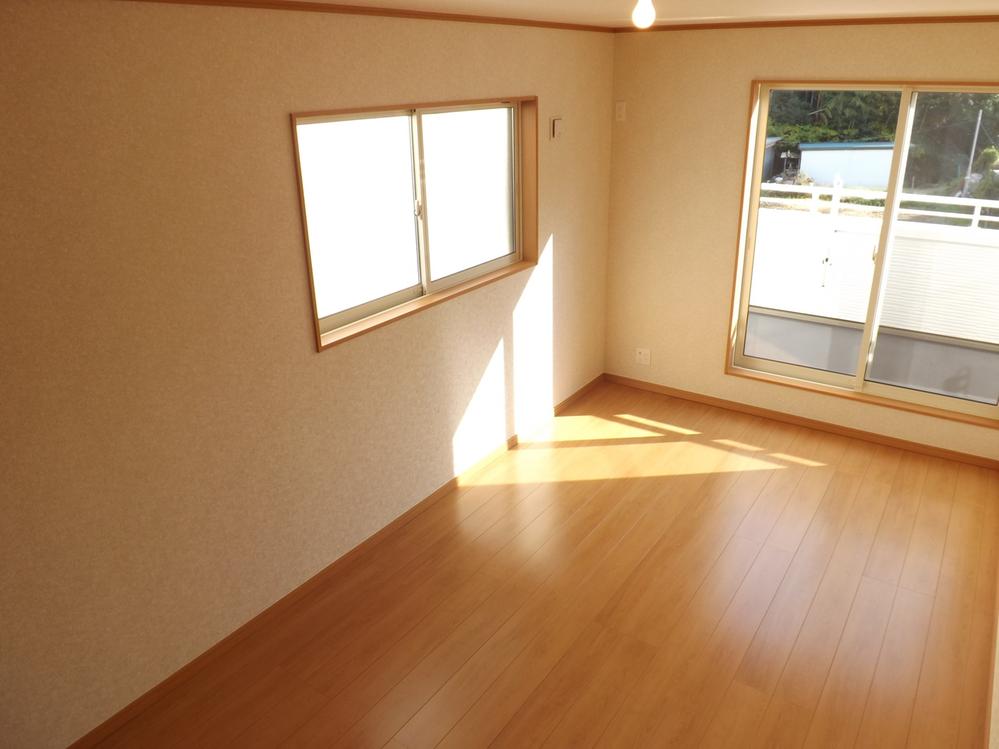 Non-living room. Local photos (Western-style)