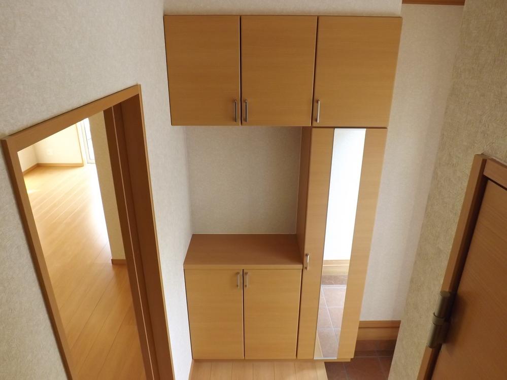 Entrance. Local photos (entrance)