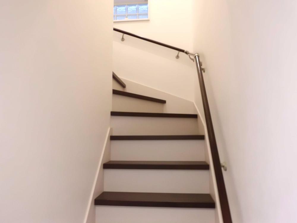 Other introspection. Modern and gentle up easy stairs