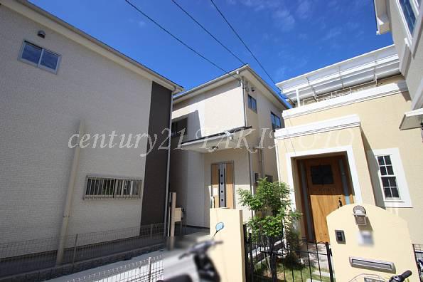 Local appearance photo. In southeast orientation day is good! ! 