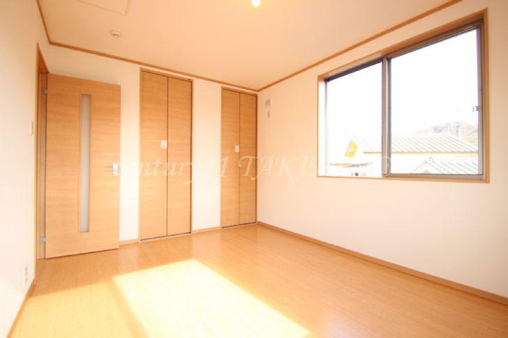 Non-living room. All room 7 quires more!