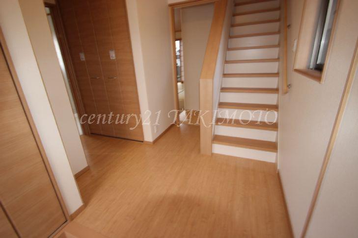 Other introspection. Stairs is safe and secure in the handrail with!