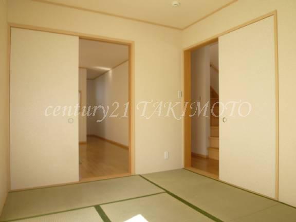 Same specifications photos (Other introspection). Easy-to-use Japanese-style room in the living room adjacent!