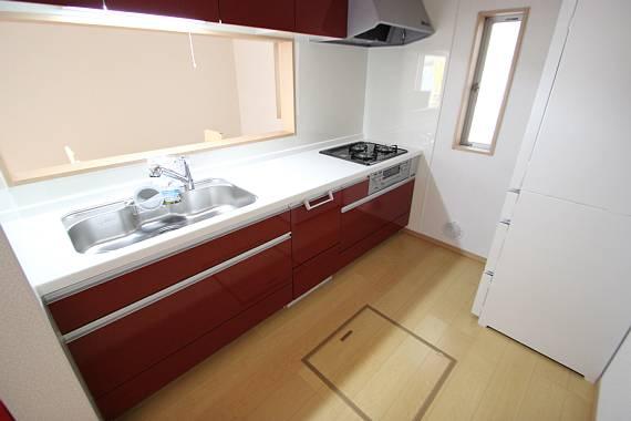 Kitchen. It is the latest type system kitchen! !