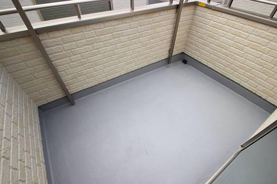 Balcony. Spacious balcony! ! Day is good! !