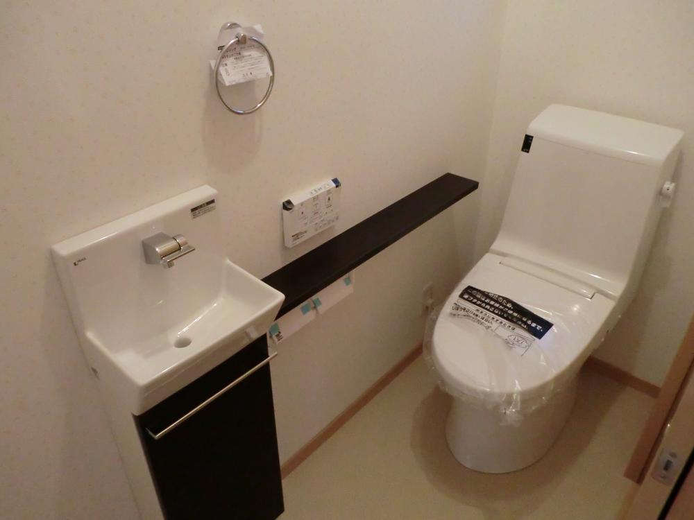 Toilet. Interior highly wash toilet with counter. (No. 2 locations)