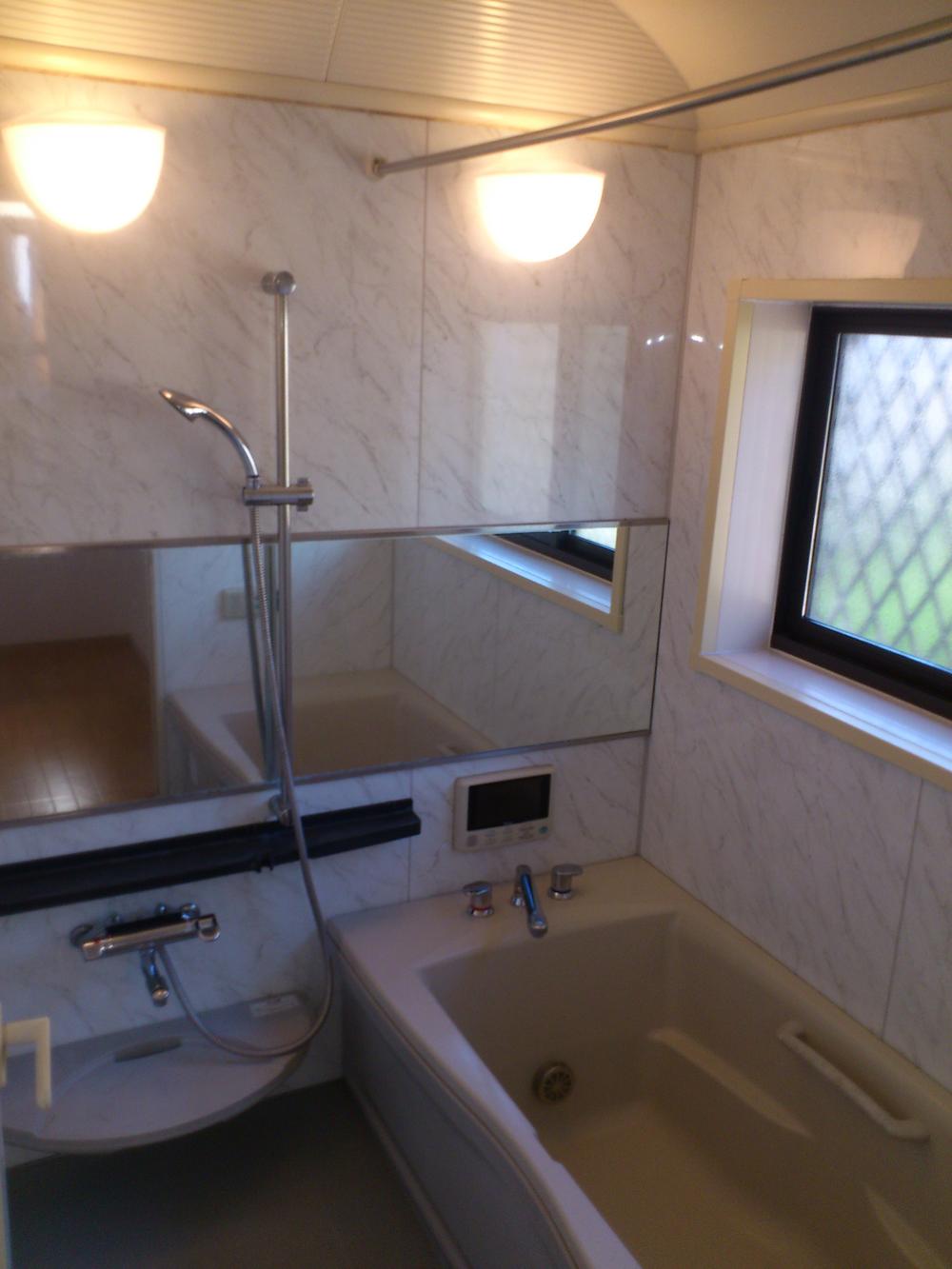 Bathroom. Indoor (10 May 2013) Shooting