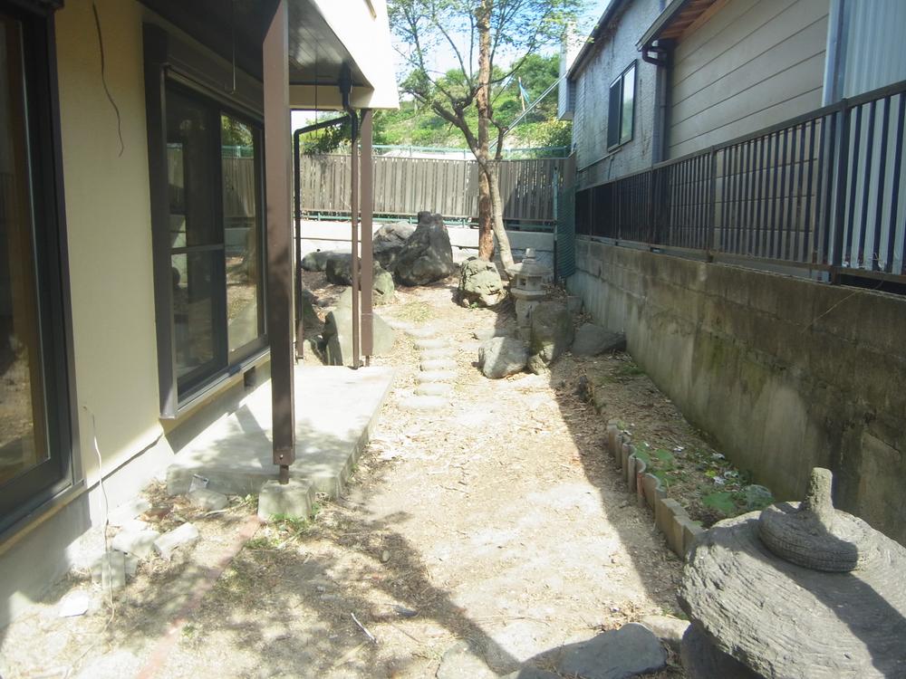 Garden. Local (10 May 2013) Shooting