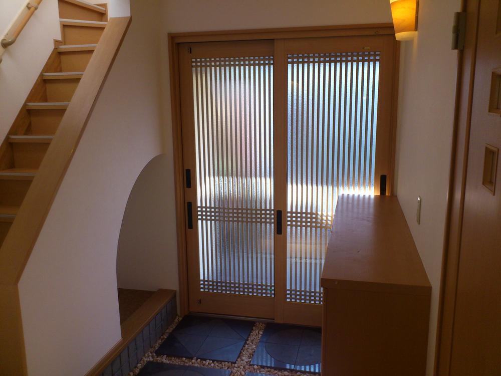 Entrance. Local (10 May 2013) Shooting