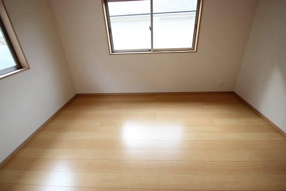 Non-living room. Storage space equipped with the entire room! !