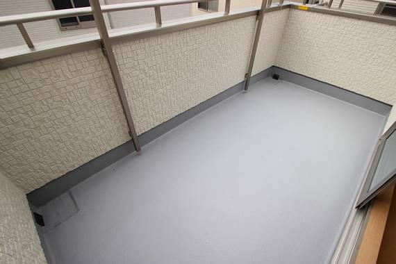 Balcony. Spacious balcony! ! Day is good! !