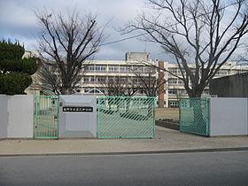 Junior high school. Katano 780m to stand second junior high school