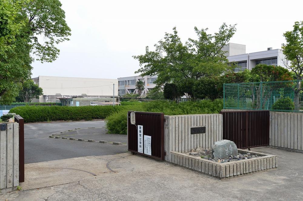 Primary school. Kuraji until elementary school 750m walk 10 minutes