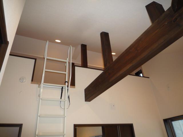 Non-living room. With loft of the beam show