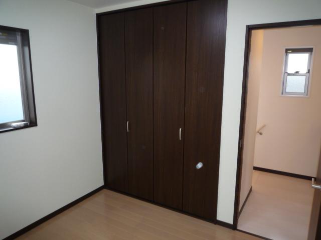 Receipt. Joinery is Asian tone in dark brown