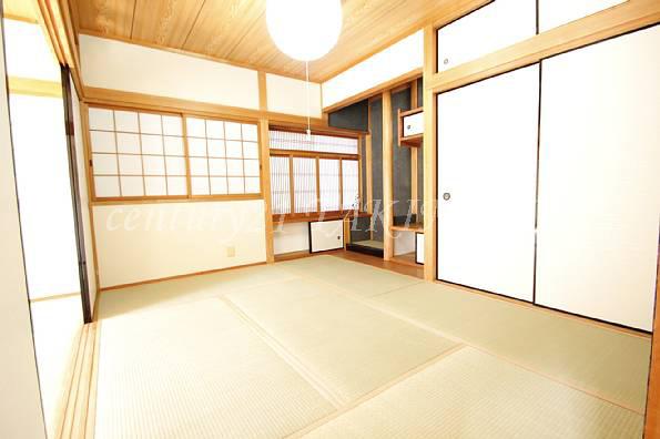 Non-living room. 1F Japanese-style room. Alcove, There are Buddhist altar room!