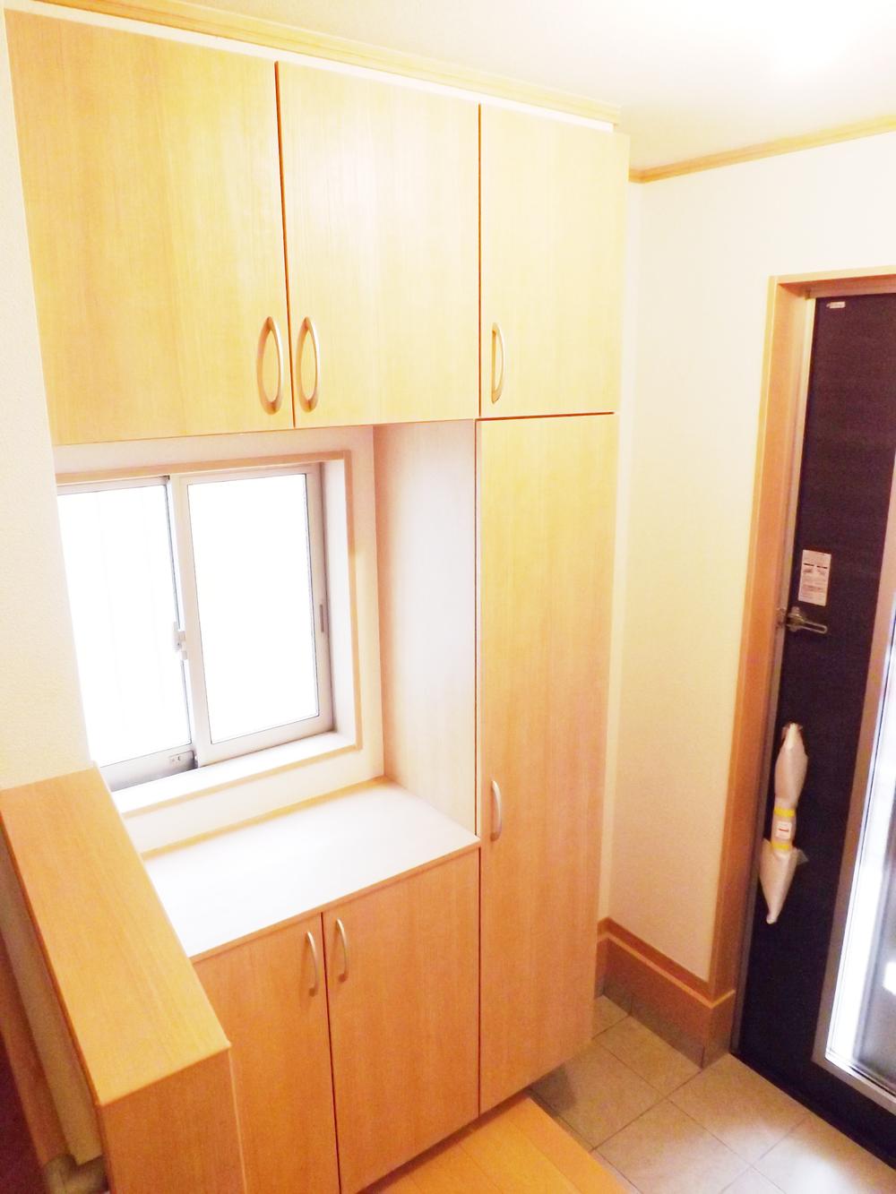 Entrance. Local photos (entrance)