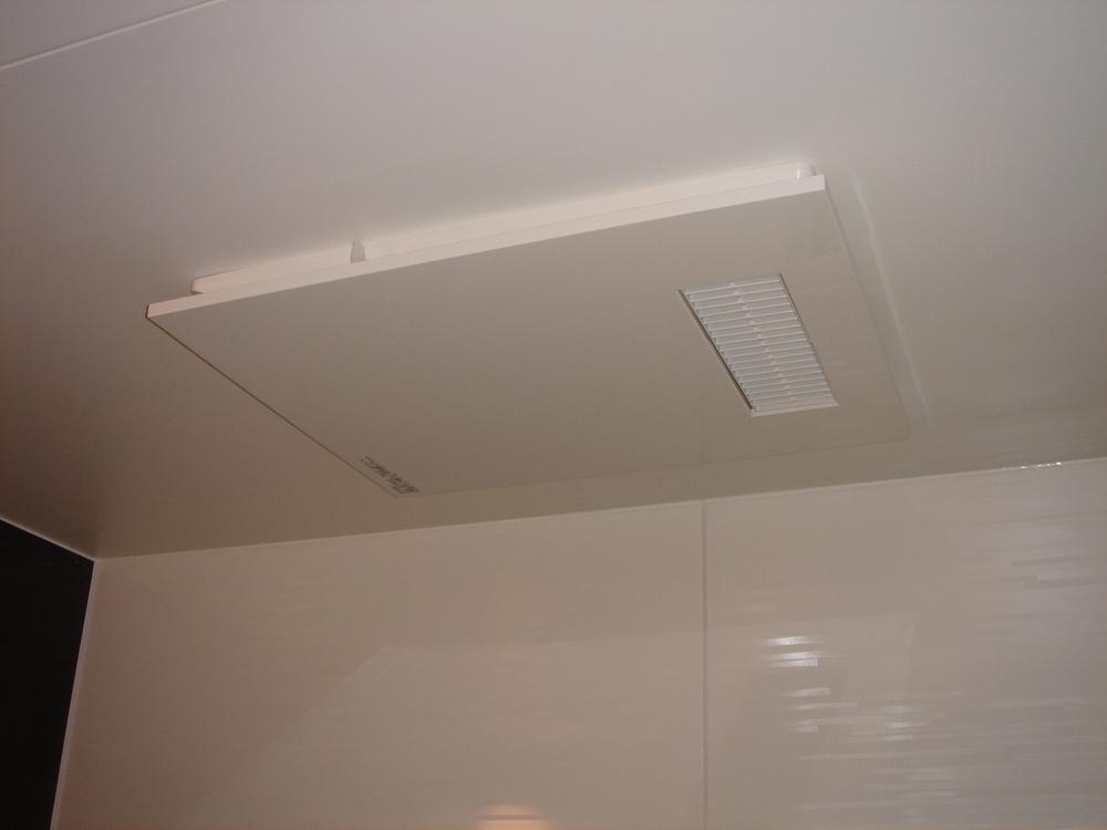 Cooling and heating ・ Air conditioning. When it's cold, I'm happy in the rainy season of the room Dried, With bathroom heating dryer!