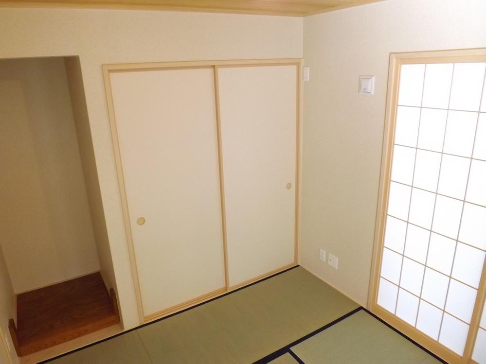 Non-living room. Local photos (Japanese-style)
