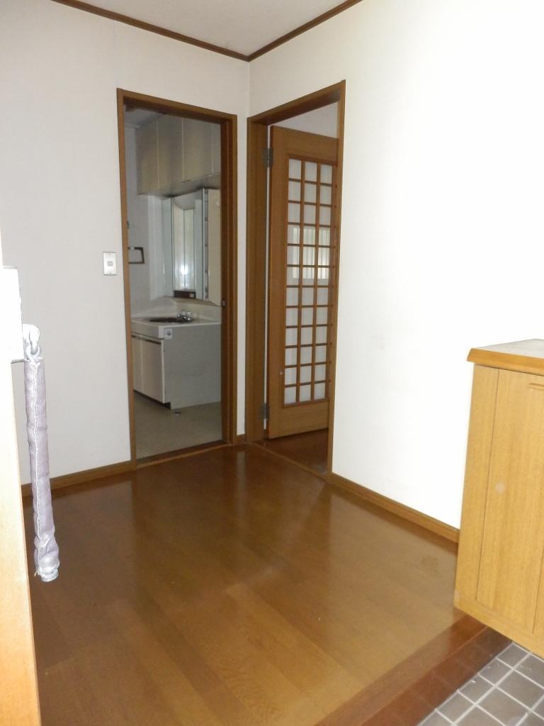 Entrance. Local (September 2012) shooting