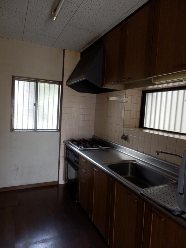 Kitchen. Indoor (September 2012) shooting