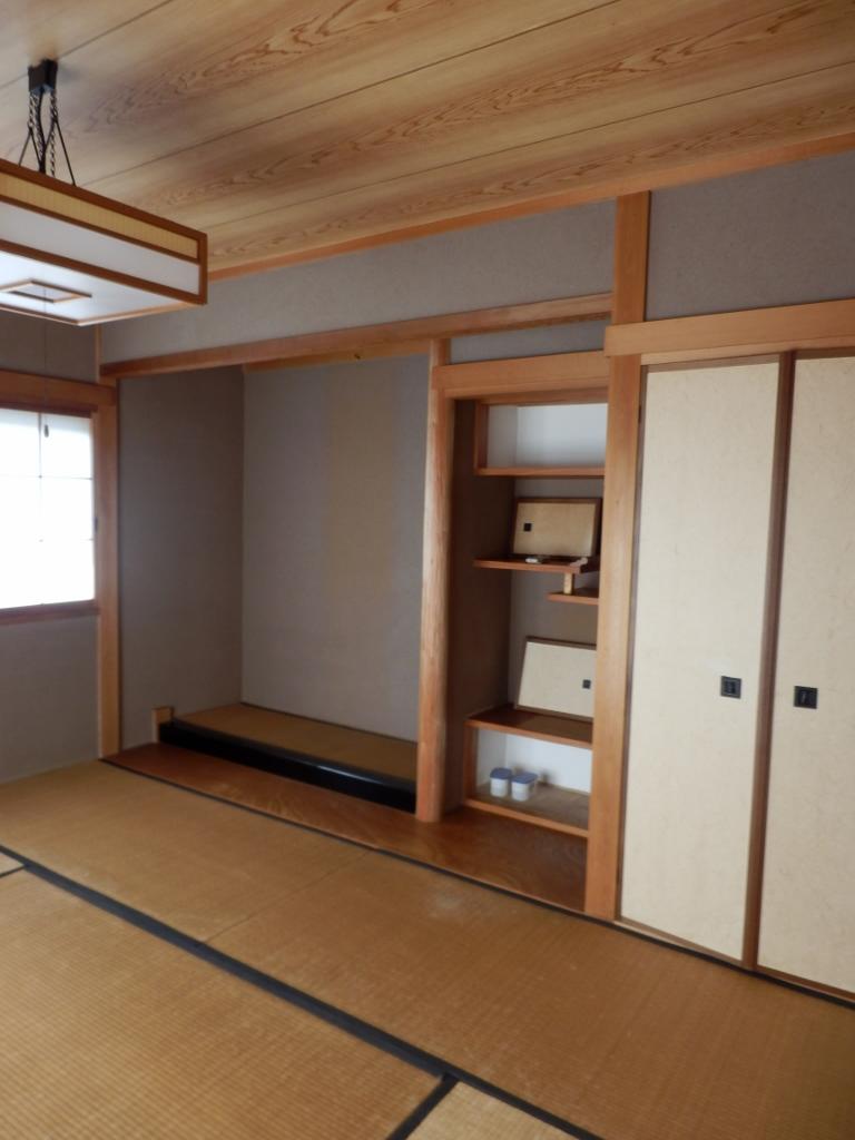 Non-living room. Indoor (September 2012) shooting