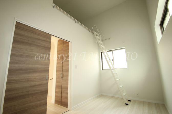 Non-living room. Put happy loft with matter a lot