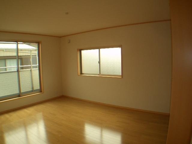 Non-living room. The company construction cases