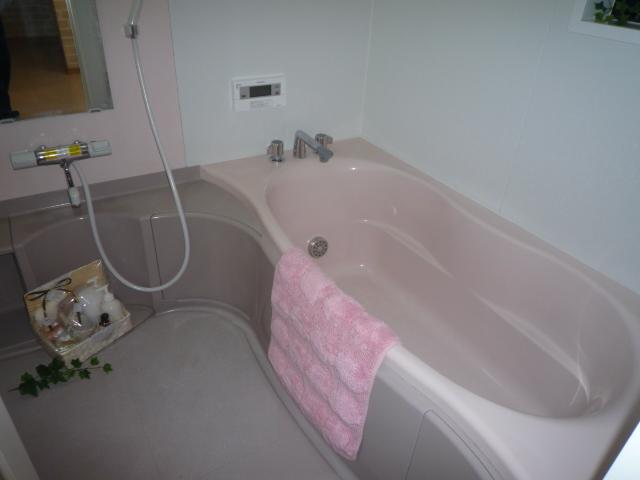 Bathroom. Ofuro happy 1 pyeong type shower faucet has had made! 