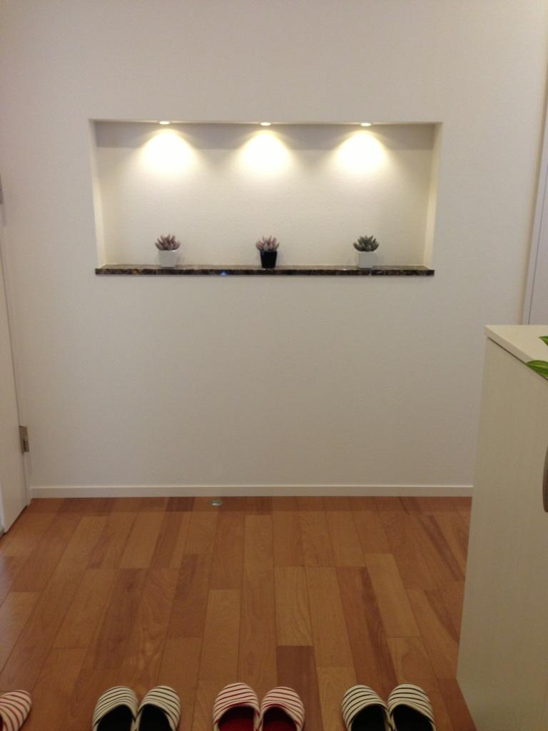 Entrance. Local (July 2013) Shooting